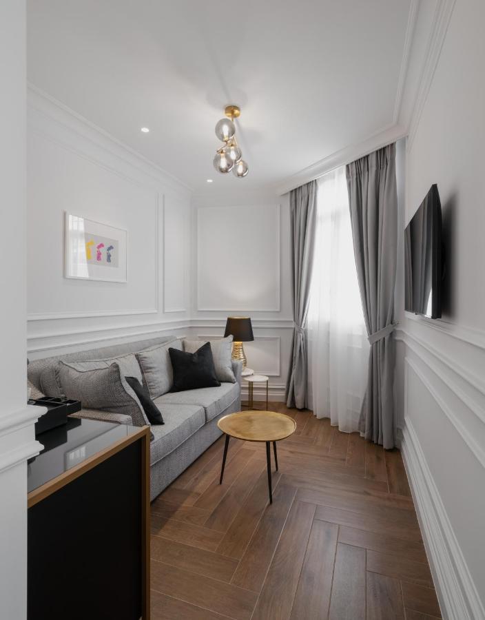 אתונה Praxitelous Luxury Suites מראה חיצוני תמונה