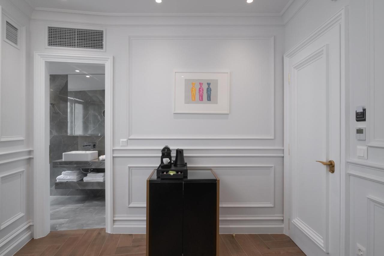 אתונה Praxitelous Luxury Suites מראה חיצוני תמונה